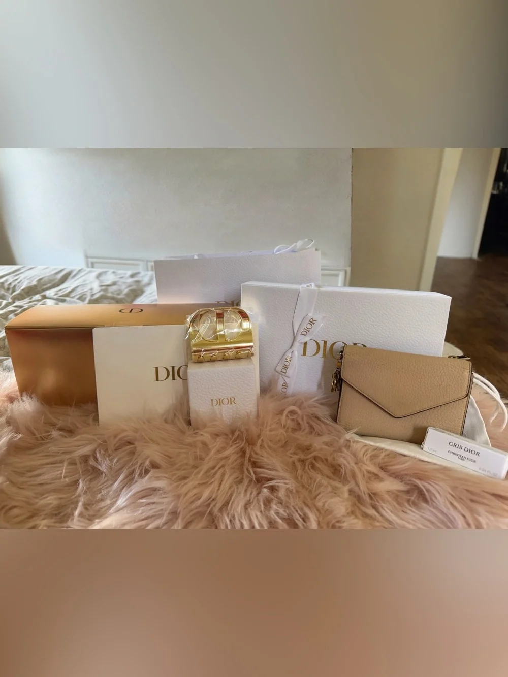💛🤍💛Christian Dior Logo Charm Wallet Bundle💛🤍💛